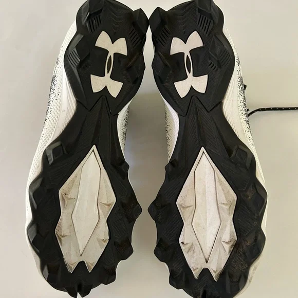 Under Armour Black and White Cleats - Picture 7 of 13